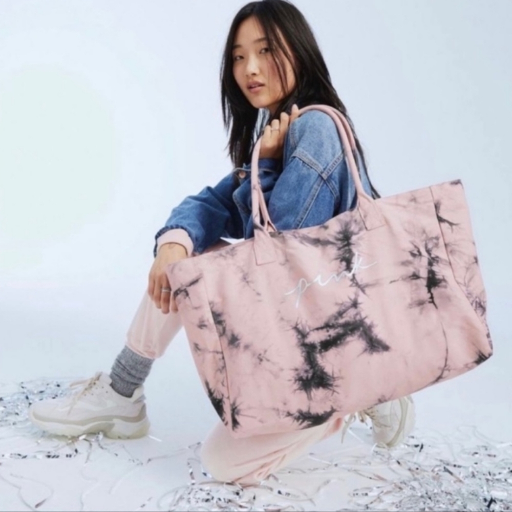 NEW! XL VICTORIA'S SECRET - PINK ZIP  CANVAS TOTE - PINK & BLACK TIE-DYE DESIGN